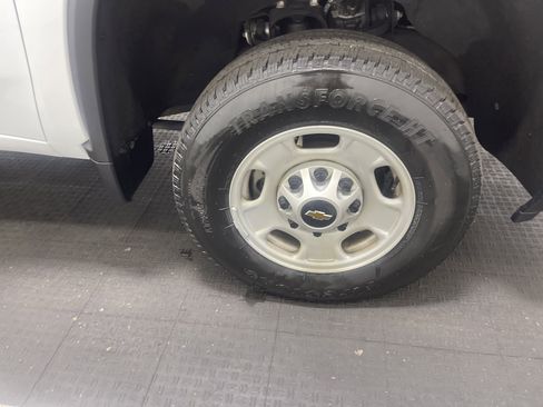 Used 2024 Chevrolet Silverado 2500 W/T image 27
