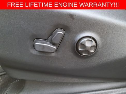 New 2026 Chrysler Pacifica Select FWD image 15
