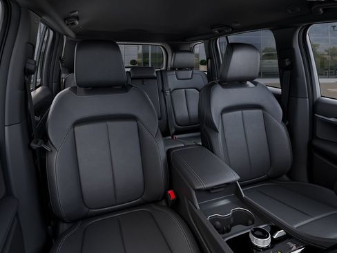 New 2025 Jeep Grand Cherokee Limited w/ Black Appearance Package AWD/4WD image 17