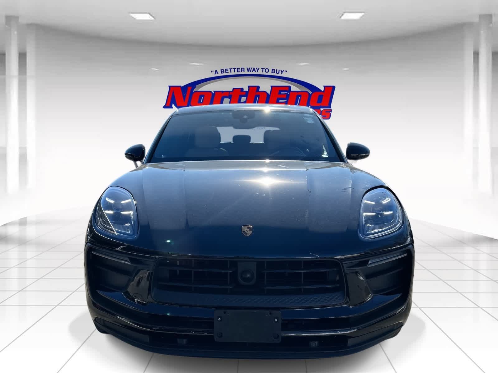 Used 2023 Porsche Macan AWD/4WD image 8