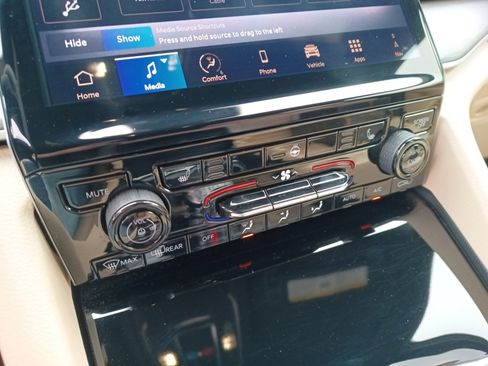 Certified 2024 Jeep Grand Cherokee Limited image 16