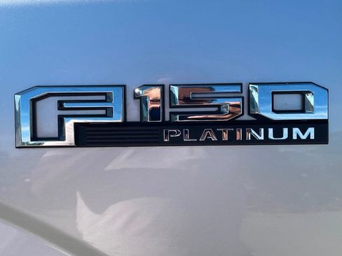 Used 2015 Ford F150 Platinum w/ Equipment Group 701A Luxury AWD/4WD image 14