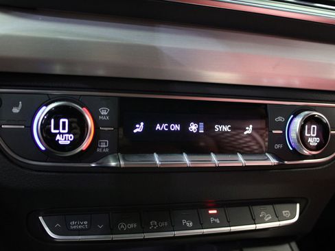 Used 2020 Audi SQ5 Prestige w/ Prestige Package AWD/4WD image 35