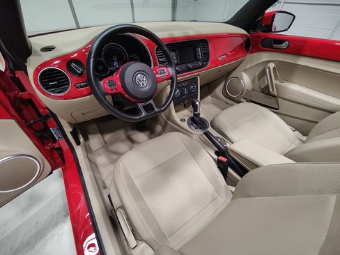 Used 2015 Volkswagen Beetle 1.8T FWD image 28