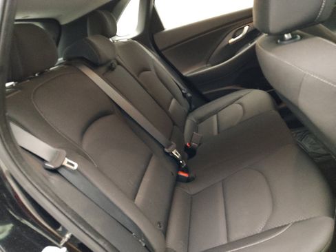 Used 2018 Hyundai Elantra GT FWD image 19