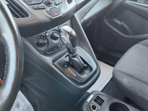 Used 2017 Ford Transit Connect XL image 18