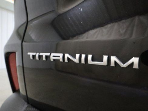 Used 2020 Ford Escape Titanium image 23