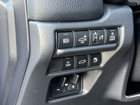 Used 2025 Toyota Land Cruiser image 30