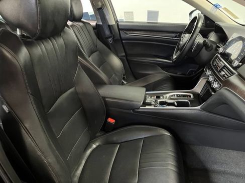 Used 2022 Honda Accord Touring image 12