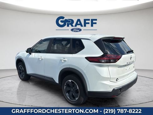 Used 2024 Nissan Rogue SV FWD image 4