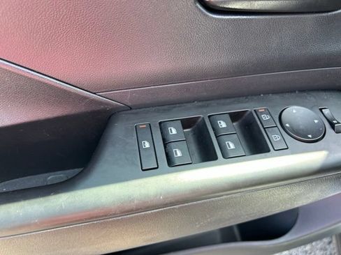 Used 2025 Hyundai Kona SEL FWD image 13