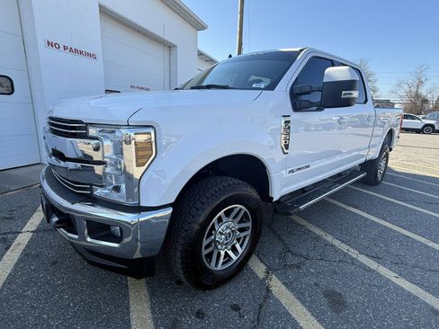 Used 2019 Ford F250 Lariat w/ Lariat Value Package image 6
