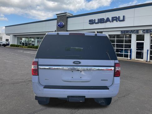 Used 2017 Ford Expedition EL XLT image 6
