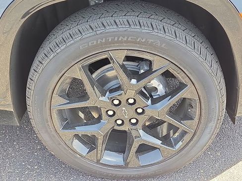 New 2026 Chevrolet Traverse RS w/ LPO, Floor Liner Package FWD image 6