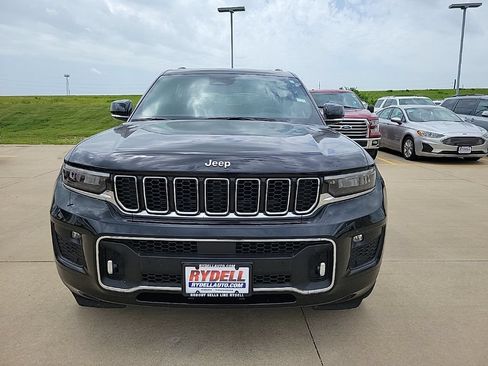 Used 2023 Jeep Grand Cherokee L Overland w/ Luxury Tech Group IV AWD/4WD image 8