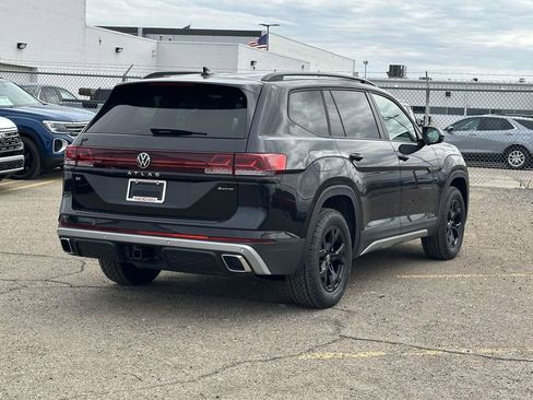 New 2026 Volkswagen Atlas Peak Edition AWD/4WD image 4