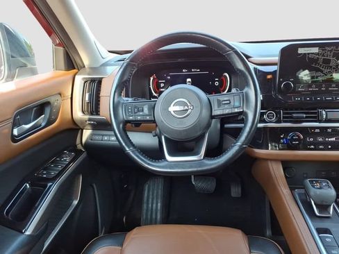 Used 2023 Nissan Pathfinder Platinum AWD/4WD image 32