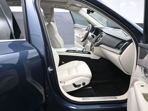 Used 2024 Volvo XC90 B6 Plus w/ Protection Package image 16