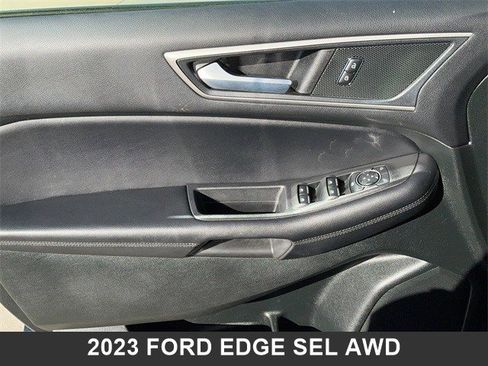 Used 2023 Ford Edge SEL image 10