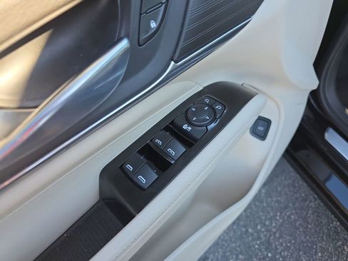 Used 2023 Cadillac CT4 Luxury image 12