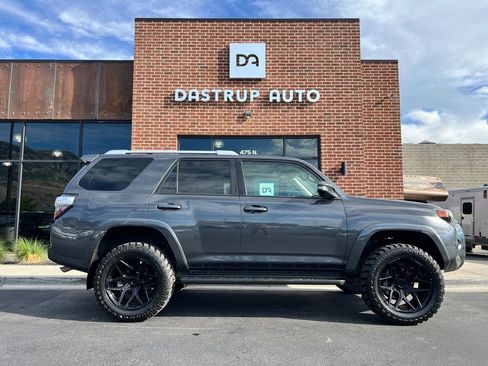 Used 2018 Toyota 4Runner SR5 Premium AWD/4WD image 7