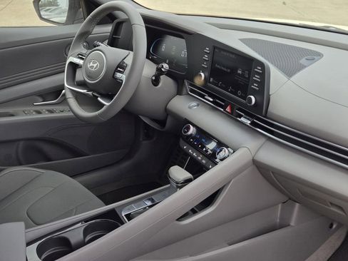New 2026 Hyundai Elantra SEL Sport Premium FWD image 7