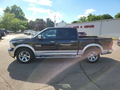 Used 2016 RAM 1500 Laramie w/ Convenience Group AWD/4WD image 5