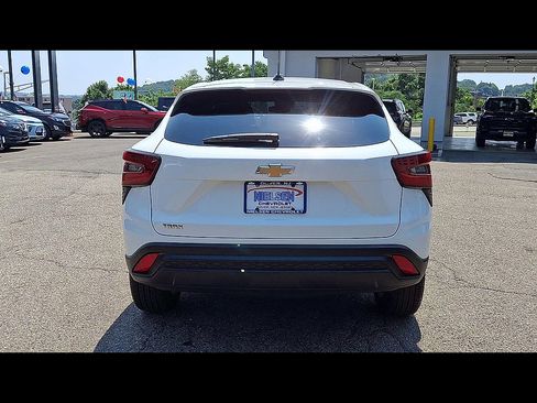 Certified 2024 Chevrolet Trax LS w/ LS Convenience Package FWD image 7