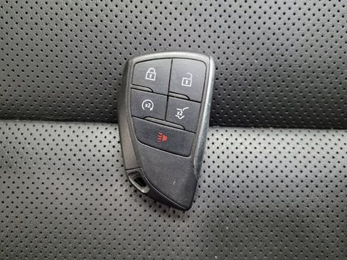 Used 2023 Buick Envision Essence image 32