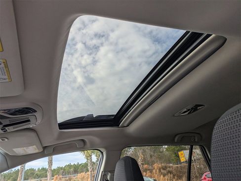 Used 2021 Subaru Outback Premium w/ Popular Package #1 image 15