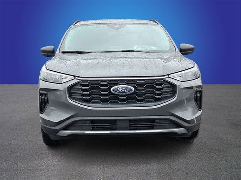 Used 2025 Ford Escape ST-Line image 2