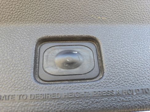 Used 2014 Ford Explorer XLT w/ Equipment Group 202A image 19