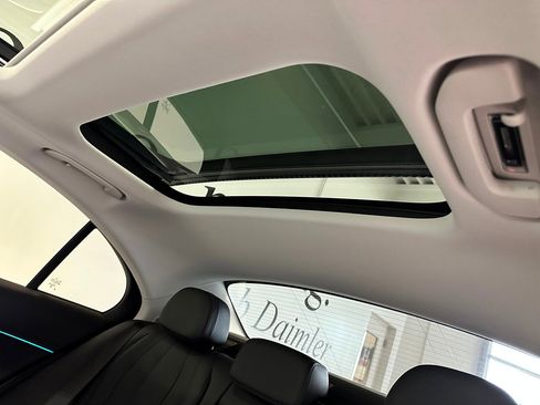 Used 2024 Mercedes-Benz E 350 4MATIC Sedan image 32