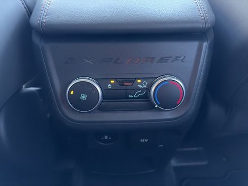 Certified 2025 Ford Explorer Active w/ Active Comfort Package image 12