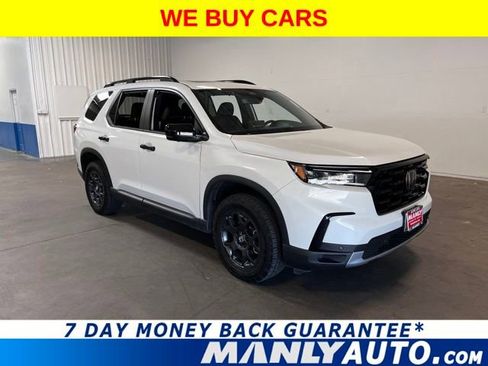 Used 2024 Honda Pilot TrailSport image 1