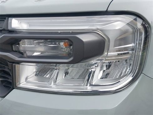 Used 2023 Ford Maverick XLT image 29