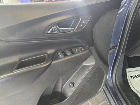 Used 2019 Chevrolet Equinox LT AWD/4WD image 17