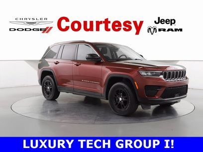 Certified 2023 Jeep Grand Cherokee Laredo w/ Luxury Tech Group I