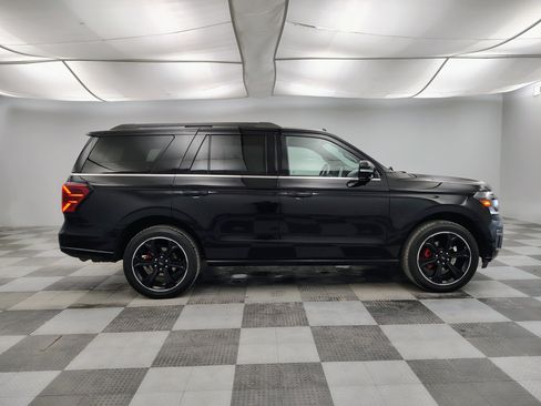 Used 2023 Ford Expedition Limited image 11