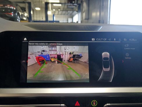 Used 2022 BMW M4 xDrive Competition image 10