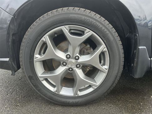 Used 2016 Subaru Forester 2.5i Touring w/ Eyesight & Navigation System image 9