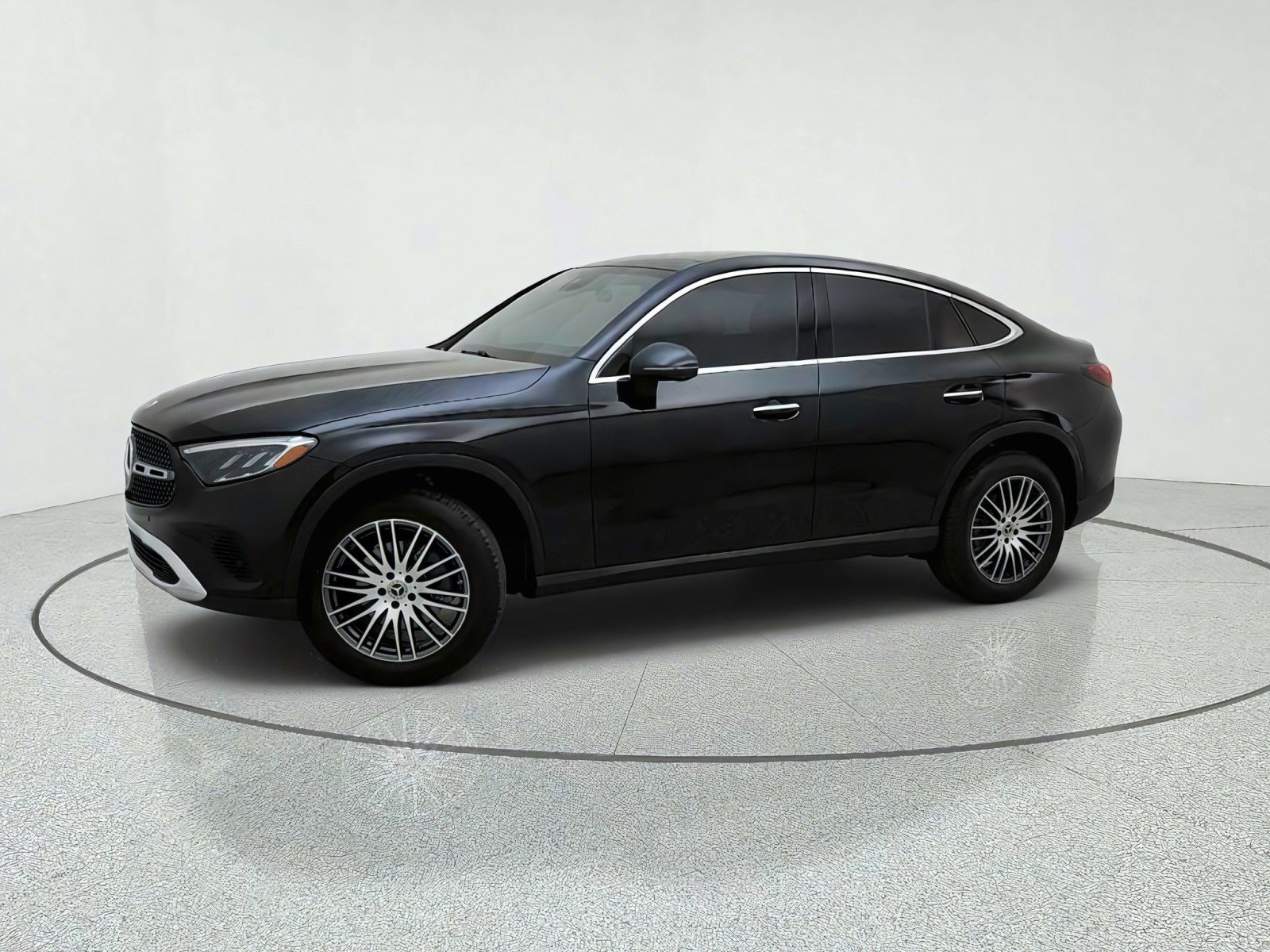 Certified 2025 Mercedes-Benz GLC 300 4MATIC image 15