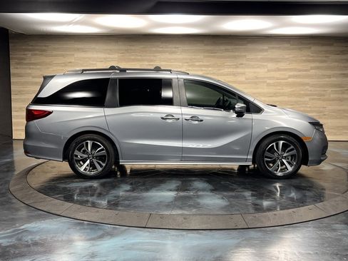 Used 2023 Honda Odyssey Touring image 16