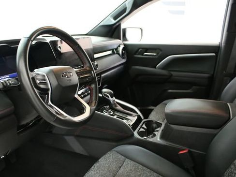 Used 2023 Chevrolet Colorado Z71 AWD/4WD image 23