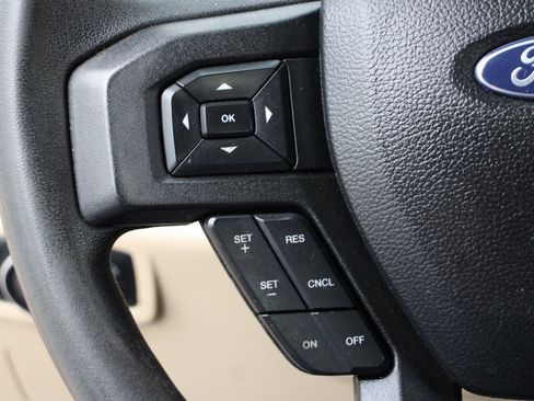 Used 2019 Ford F350 XLT w/ Camper Package image 24