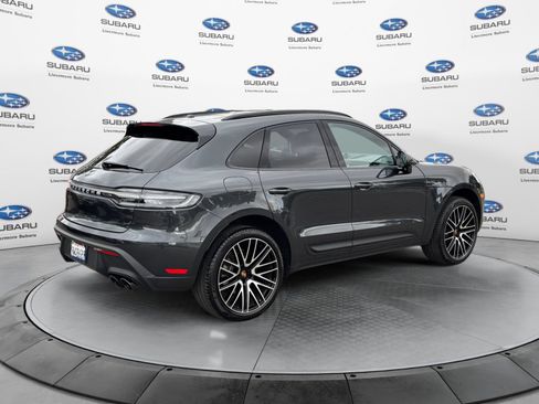 Used 2026 Porsche Macan AWD/4WD image 5