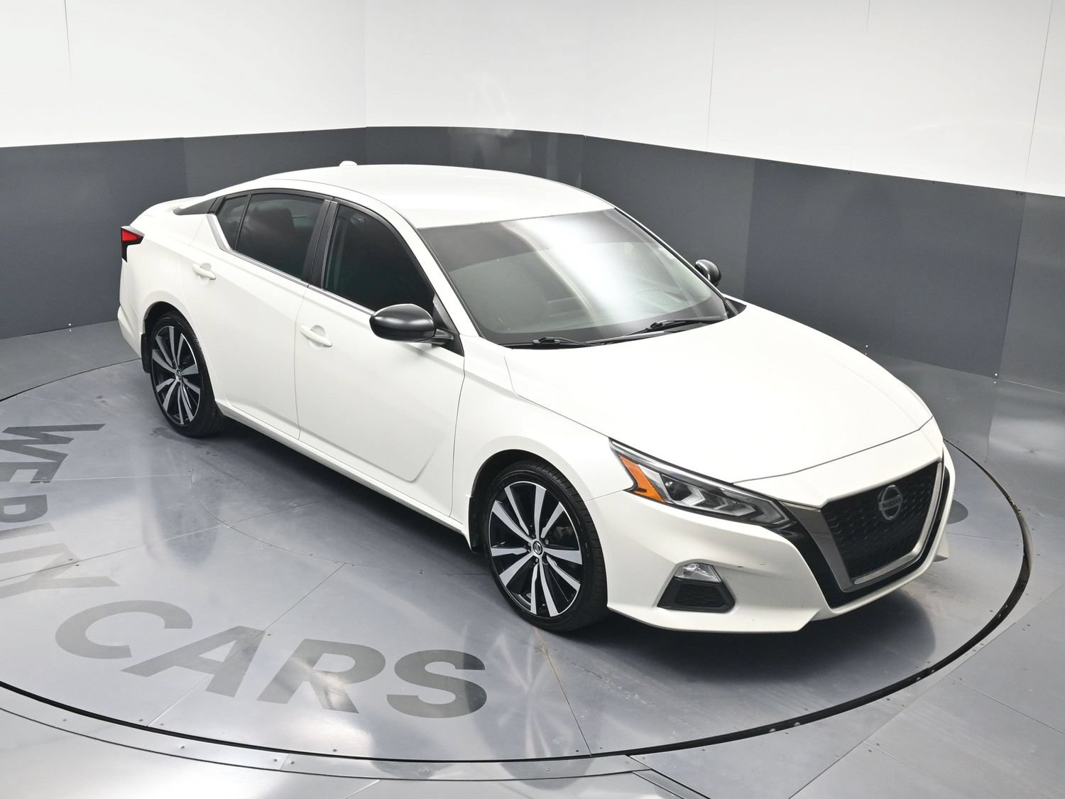 Used 2020 Nissan Altima 2.5 SR FWD image 32