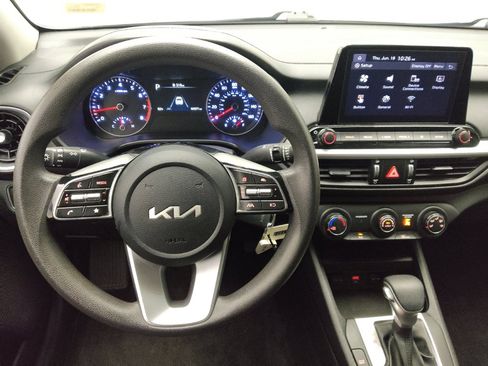 Used 2022 Kia Forte LXS w/ LXS Technology Package FWD image 22