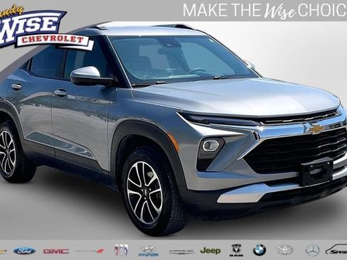 Certified 2025 Chevrolet TrailBlazer LT AWD/4WD image 1