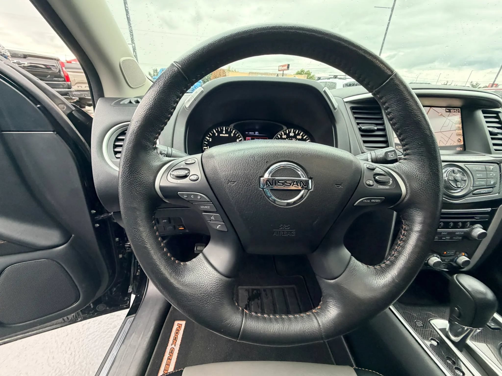 Used 2020 Nissan Pathfinder SL AWD/4WD image 11